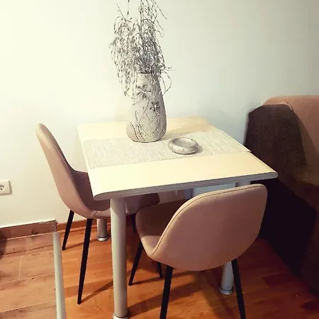 Relax, Sa Garaznim Mestom Obrenovac (Belgrade)