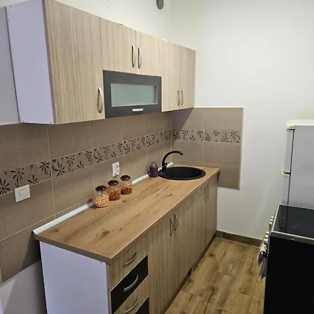 Relax, Sa Garaznim Mestom * Obrenovac (Belgrade)